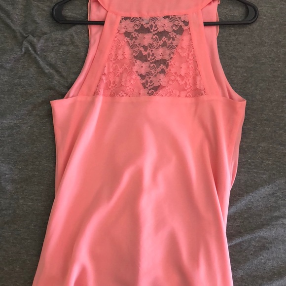 Ruffled Tank Top with Lace back - Picture 2 of 2